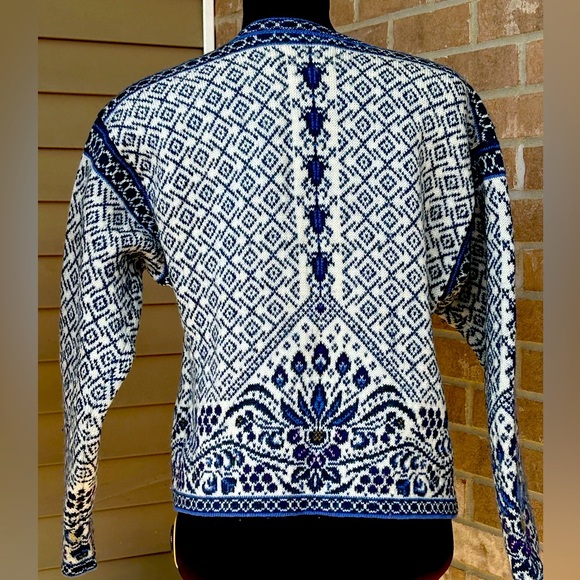 NEWTON TRADING CO sS 💯wool cardigan Looks new! - Picture 4 of 6